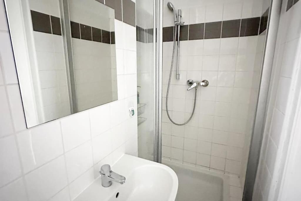 Ruhige & Grosse Altbauwohnung 7Min Zum Zentrum Βιέννη Εξωτερικό φωτογραφία